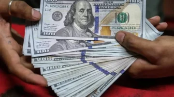 تراجع جديد سعر الدولار مقابل الجنيه في السوق والبنوك الأربعاء